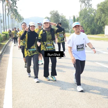 Runner Photo 6943098