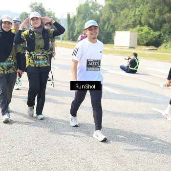Runner Photo 6943101