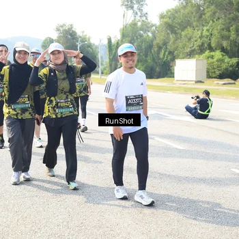 Runner Photo 6943102