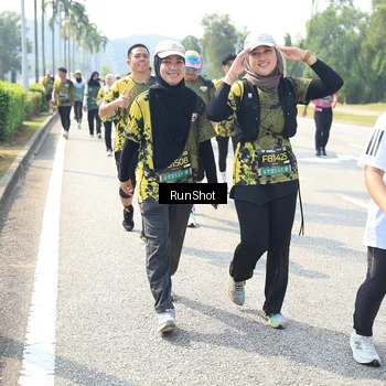 Runner Photo 6943115