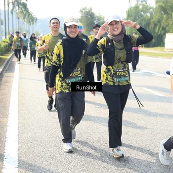Runner Photo 6943118