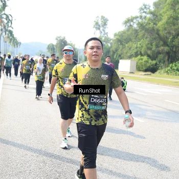 Runner Photo 6943143