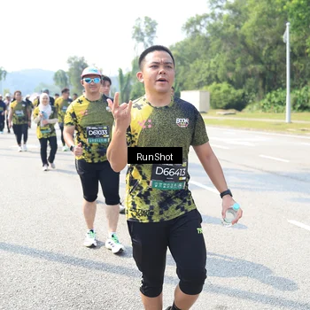 Runner Photo 6943148