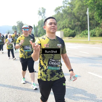 Runner Photo 6943149