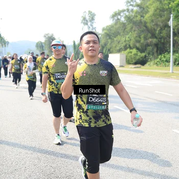 Runner Photo 6943153