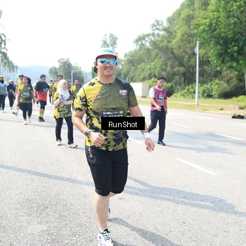 Runner Photo 6943165