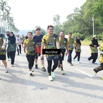 Runner Photo 6943210