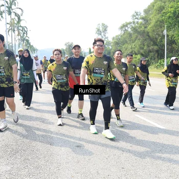 Runner Photo 6943214