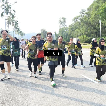 Runner Photo 6943215