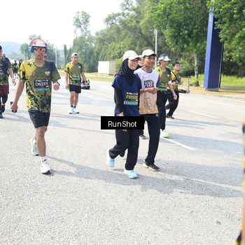 Runner Photo 6943268