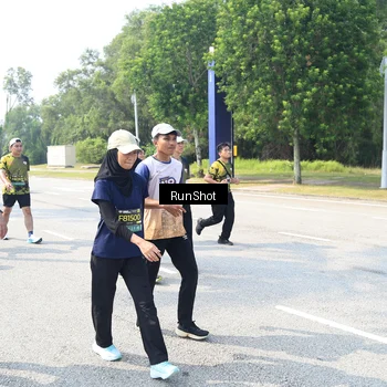 Runner Photo 6943272