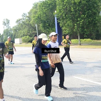 Runner Photo 6943276