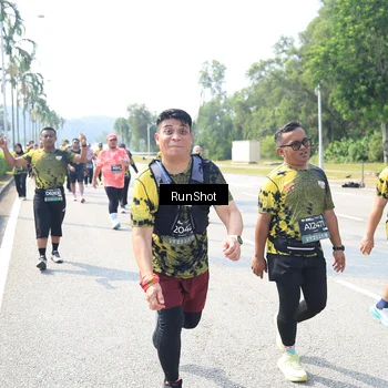 Runner Photo 6943312