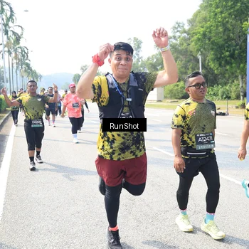 Runner Photo 6943315