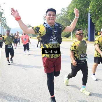 Runner Photo 6943318
