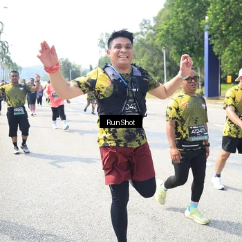 Runner Photo 6943319