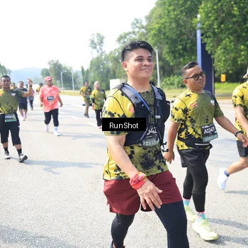 Runner Photo 6943322