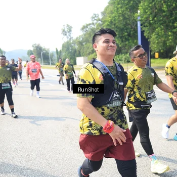 Runner Photo 6943323