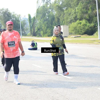 Runner Photo 6943330