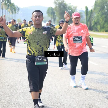 Runner Photo 6943335
