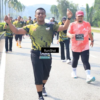 Runner Photo 6943337