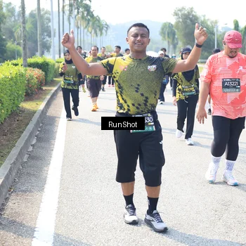Runner Photo 6943340