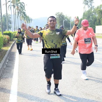 Runner Photo 6943343