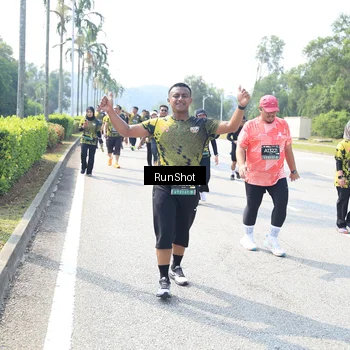 Runner Photo 6943344