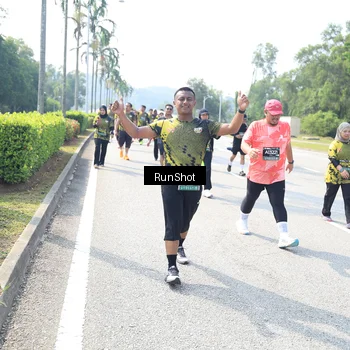 Runner Photo 6943346