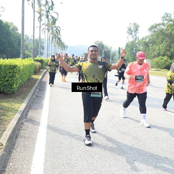 Runner Photo 6943347