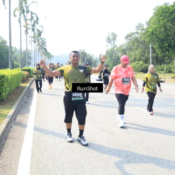 Runner Photo 6943350