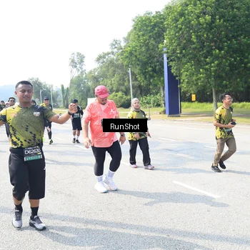 Runner Photo 6943353