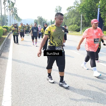 Runner Photo 6943359
