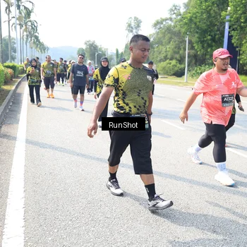 Runner Photo 6943362