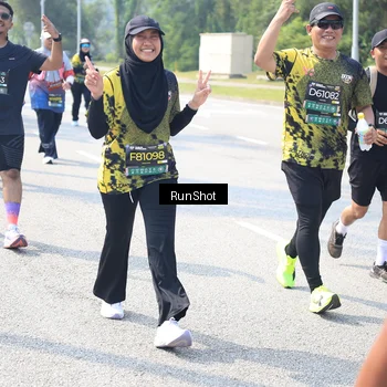 Runner Photo 6943366