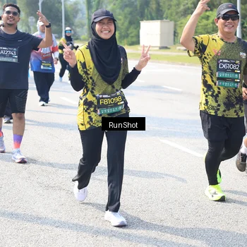 Runner Photo 6943368