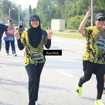 Runner Photo 6943371