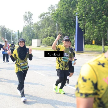 Runner Photo 6943373
