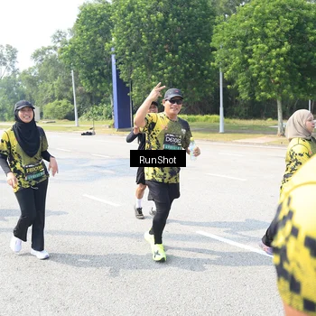 Runner Photo 6943381
