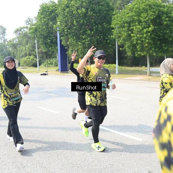 Runner Photo 6943384