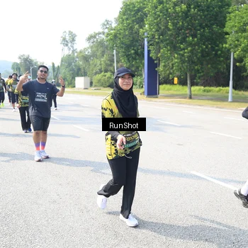 Runner Photo 6943390