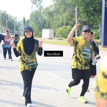 Runner Photo 6943412