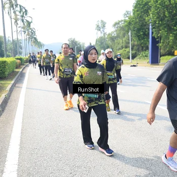 Runner Photo 6943421