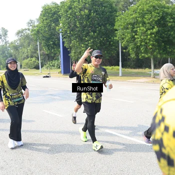 Runner Photo 6943424