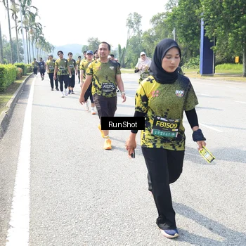 Runner Photo 6943453