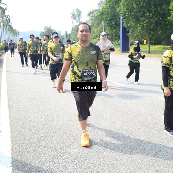 Runner Photo 6943458
