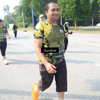 Runner Photo 6943475