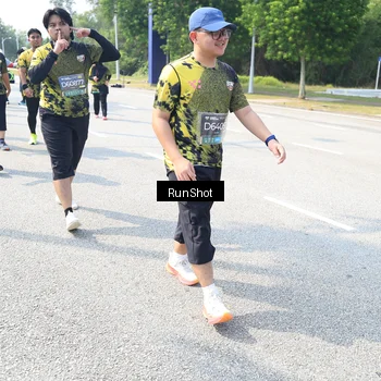 Runner Photo 6943504