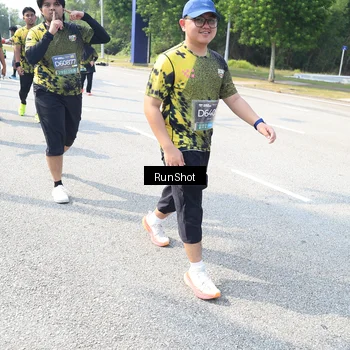 Runner Photo 6943505