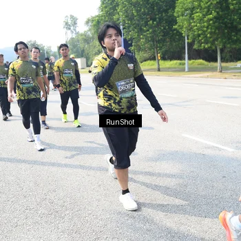 Runner Photo 6943516